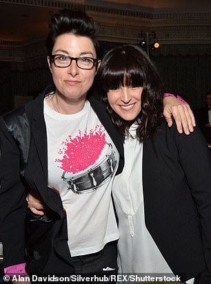 TV presenter Anna
Richardson had been in a
heterosexual relationship for 18 years when
she met girlfriend Sue Perkins