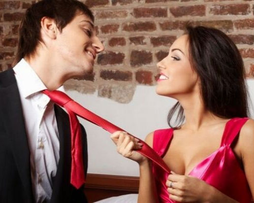 Как обратить на себя внимание мужчины: советы