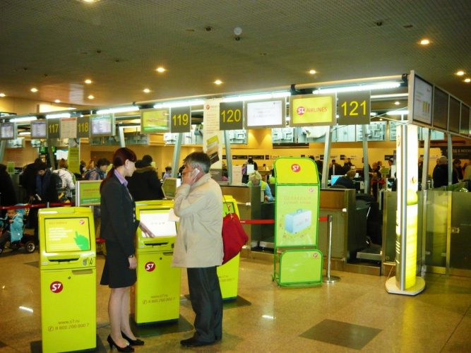 Стойки регистрации S7 Airlines в аэропорте Домодедово